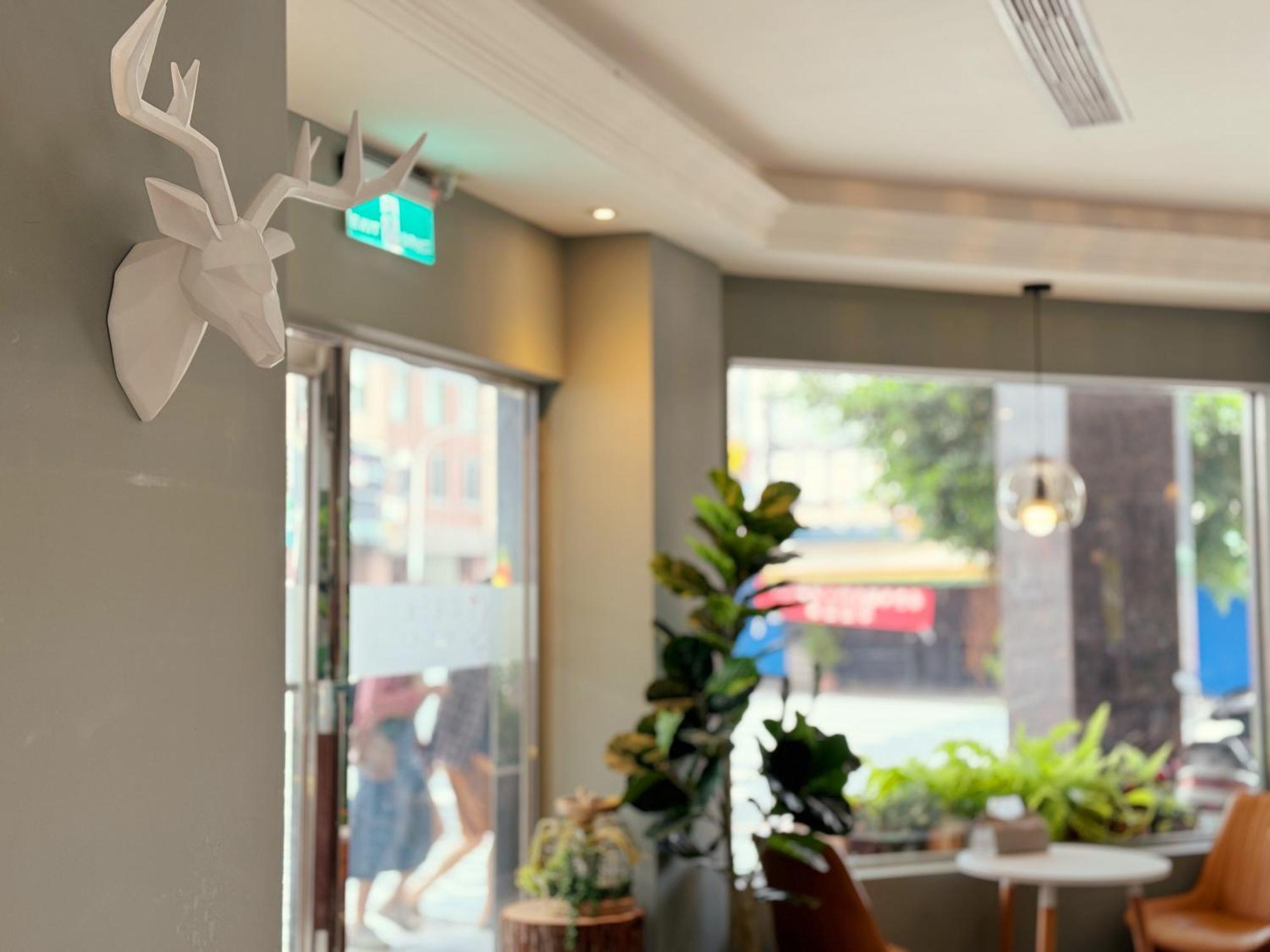 Finders Hotel Hualien Station Extérieur photo