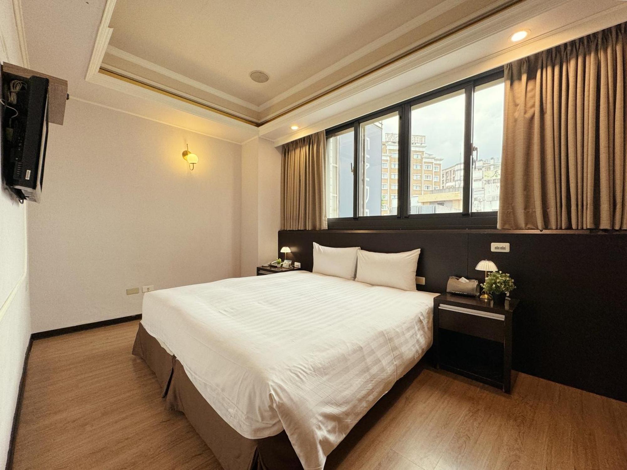 Finders Hotel Hualien Station Extérieur photo