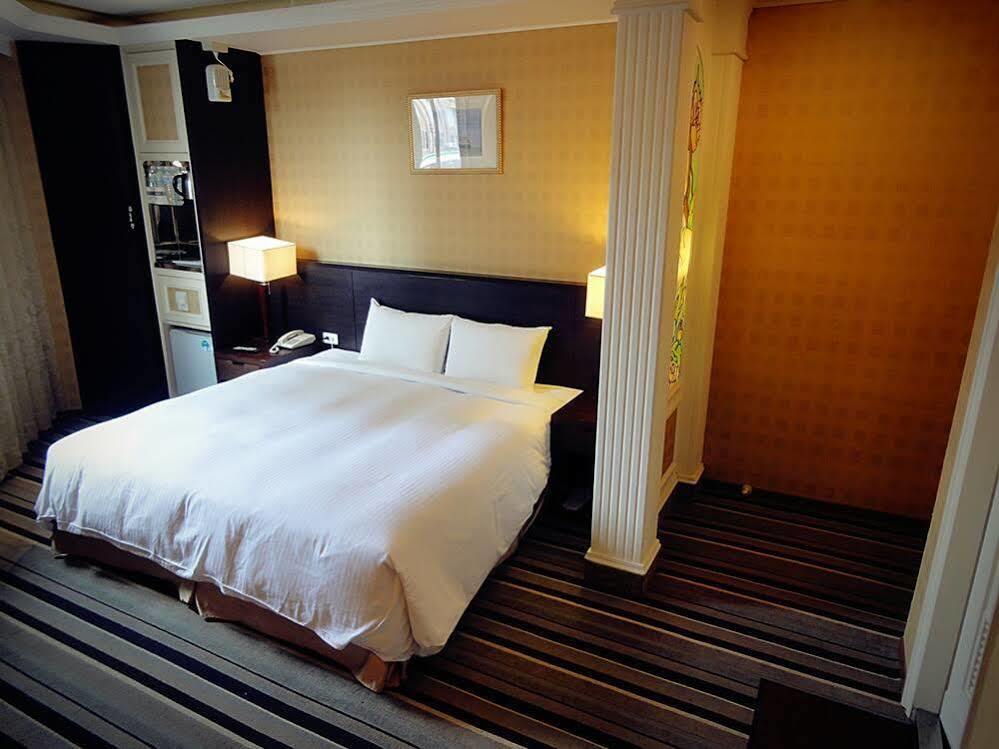 Finders Hotel Hualien Station Extérieur photo